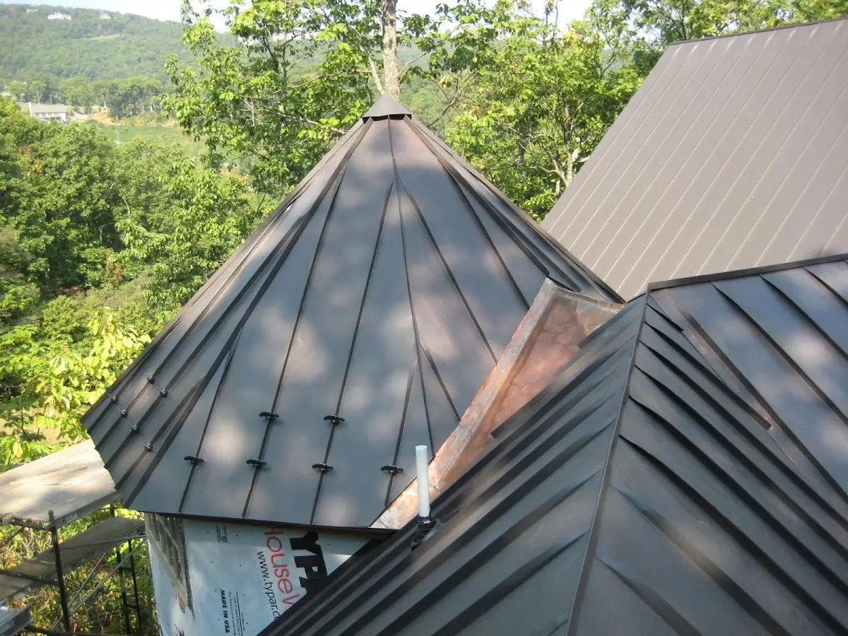 Professional Roof Tarp Installation by Craftsman Roofing in Starcrest